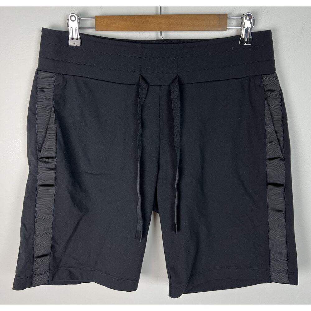 Athleta Metro Downtown 7" Short Black Size Medium Lycra Stretch #405664 Women’s